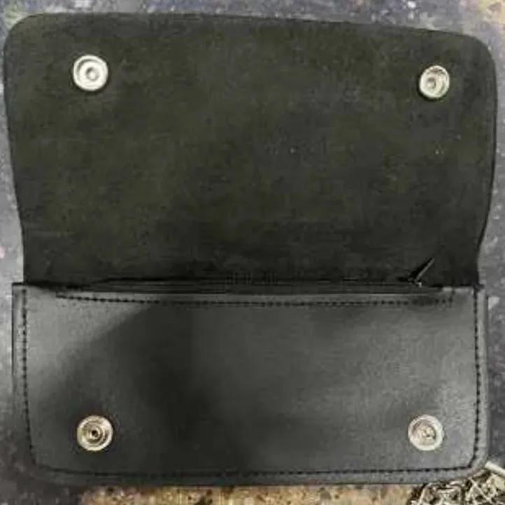 Unik Black Bifold Snap Chain Wallet — 1354.CW - Image 2