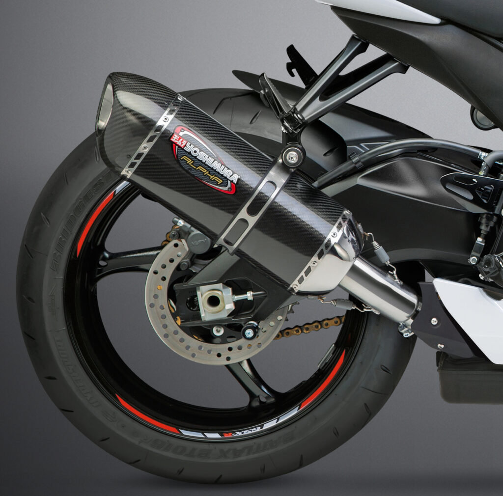 YOSHIMURA Exhaust Signature Alpha Slip-On Ss-Cf-Cf — 11600EM220